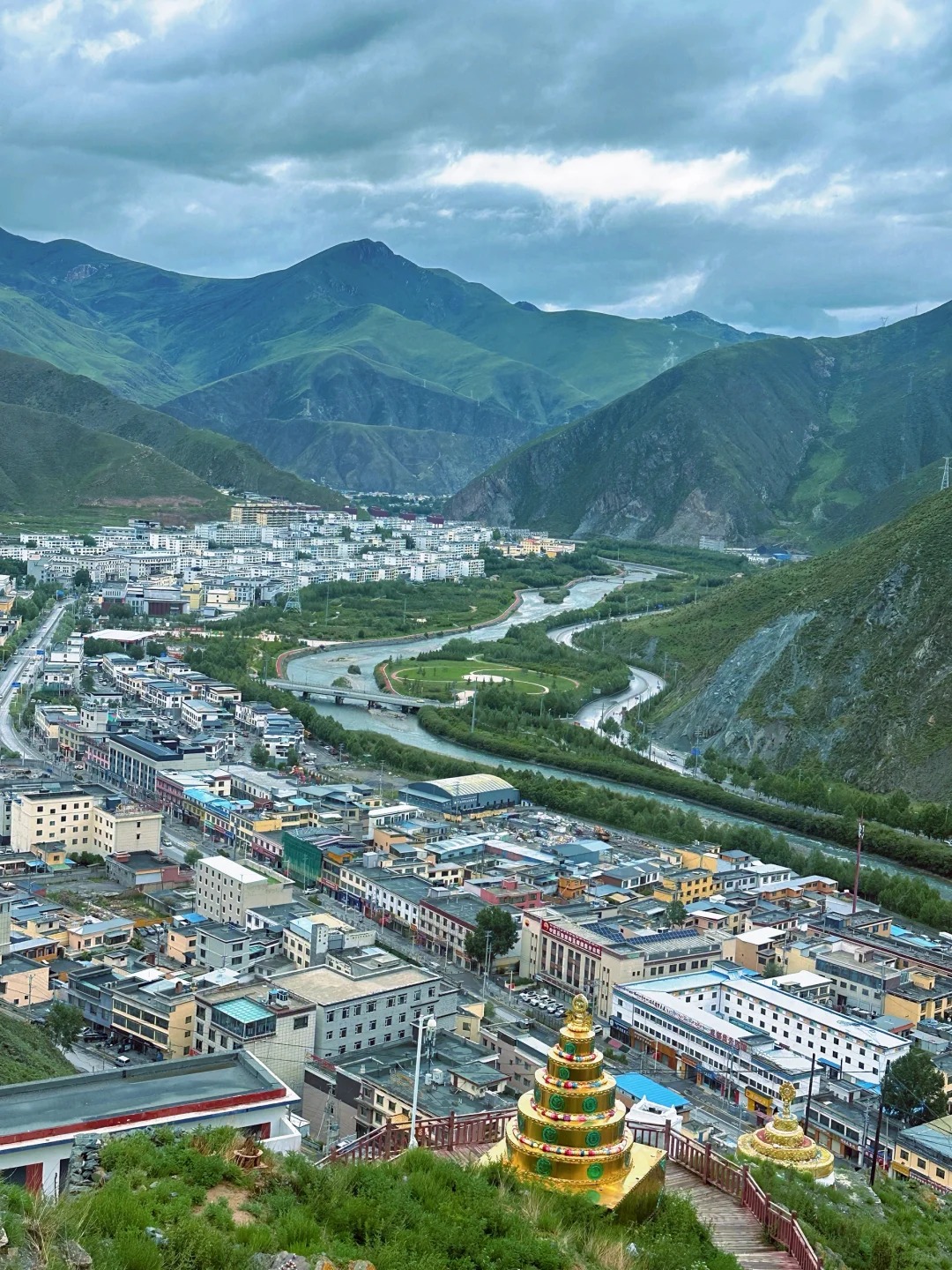 ????玉树旅行全攻略｜探秘玛尼石堆的千年信仰_4_竹台小语总是乱走_来自小红书网页版.jpg